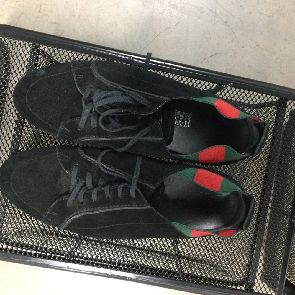 Gucci Black Suede Slip-On Loafers with Green and Red Heel Stripe
